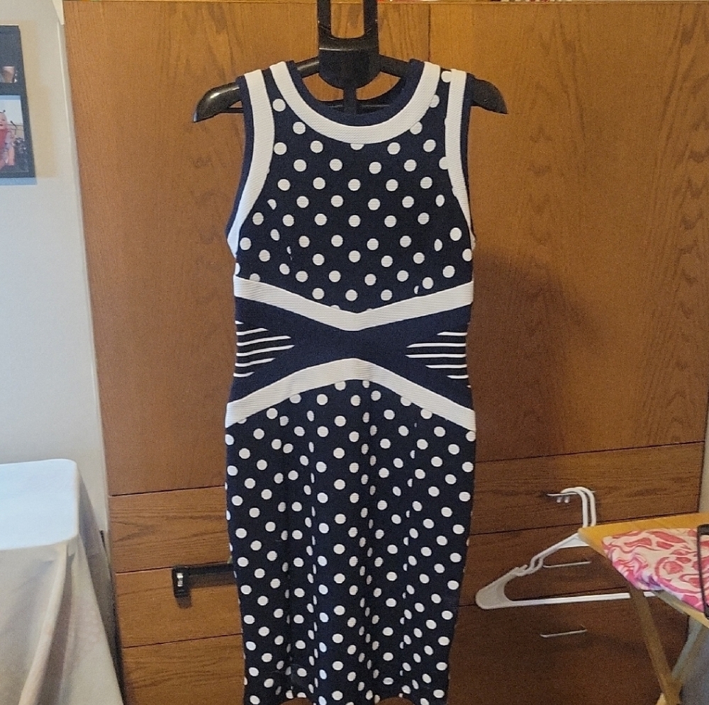 Beautiful Shelby & Palmer Navy and White One-Shoulder Polka Dot Dress - Picture 4 of 4